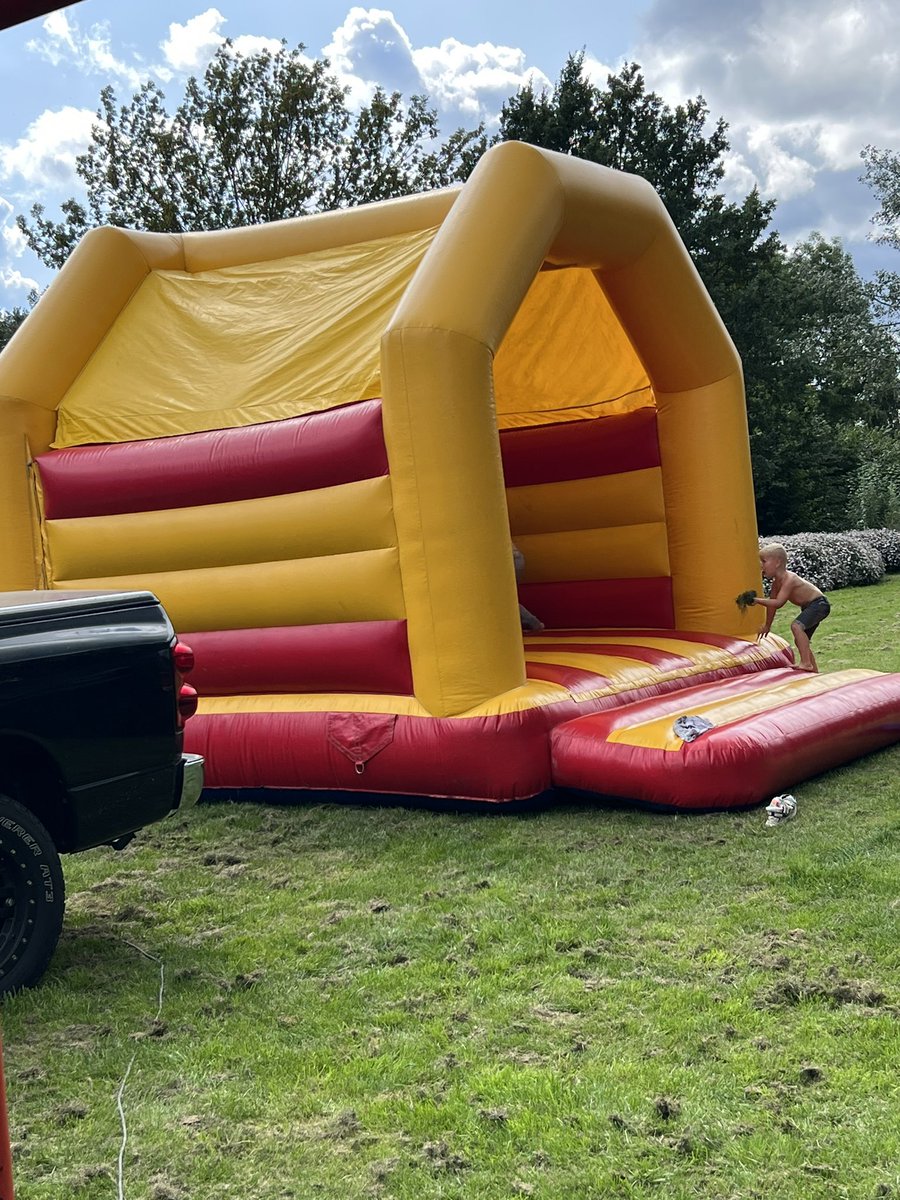 FATJAM's tweet image. Springkussen at the FATJAM! Yeah.