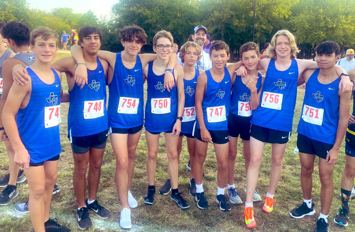 xc_gunter's tweet photo. You know itβs a good day when Coach Parker is in the pic!! Letβs get it, boys!!
#runforeachother #tpw #letsgo https://t.co/Eb4qgceeHX