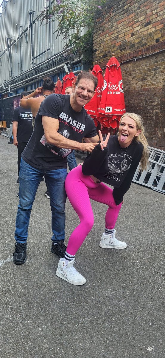 mothfromdaflats's tweet image. The notorious @davemeltzerWON  rated this grind -5 ⭐