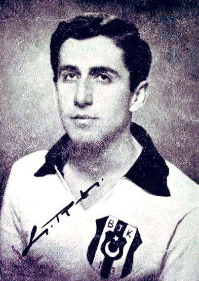 Birlikte çalışmaktan onur duyduğum üç sezon üst üste şampiyon olduğumuz kadromuzun antrenörü, eski futbolcumuz Bahattin Baydar beyefendiyi kaybetmenin üzüntüsünü yaşıyorum. 

Kendisine rahmet, ailesine ve Büyük Beşiktaş Camiasına başsağlığı dilerim.