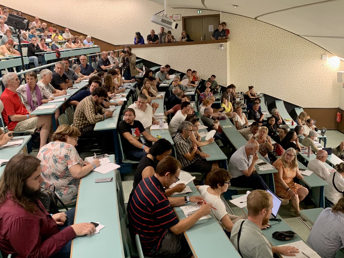Helenebidard's tweet photo. Beaucoup de monde pour cet échange animé par Patricia Tejas entre #PascalBrice président de la fédération des acteurs de la solidarité et @Fabien_Roussel : Quelle politique migratoire pour une France de progrès?
L’engagement quotidien militant des communistes est frappant
#UEPCF https://t.co/htO4YVyIXW