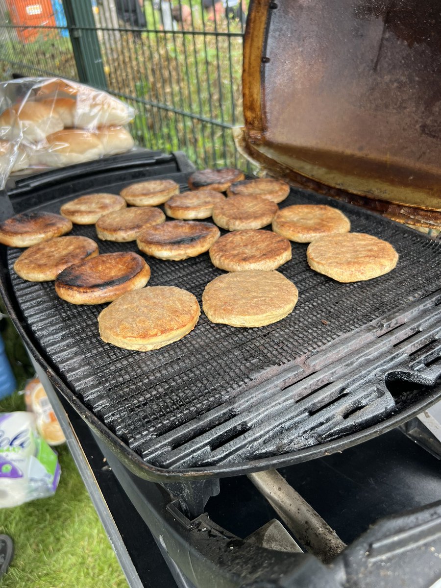 FATJAM's tweet image. BBQ AT THE FATJAM!
