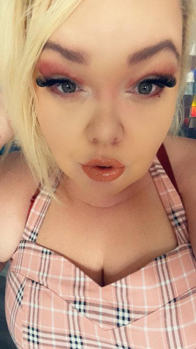 Starting the day blessing you with my face show your appreciation $$ https://t.co/LmQe3SdgIY<a href="/tag/bbw"class="tags"><span>#bbw</span></a><a href="/tag/bbwmodel"class="tags"><span>#bbwmodel</span></a>