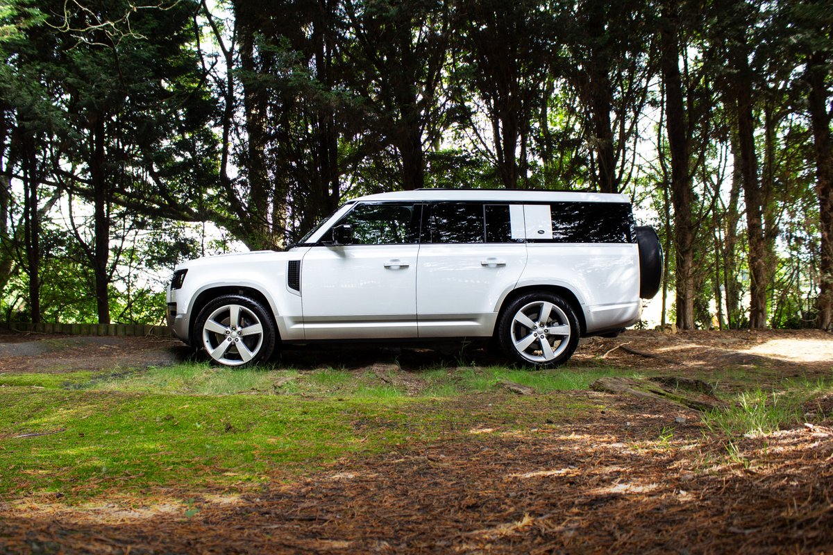 SytnerLandRover's tweet image. The shape of adventure. 

Click to learn more about our Defender 130 First Edition, available at Sytner Land Rover Coventry: spkl.io/60184YqYp 

#landrover #defender #defender130 #automotive #car