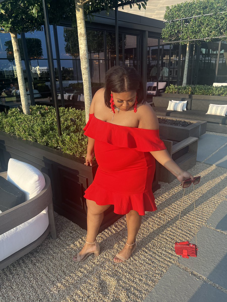 Saturday__Love3's tweet photo. We had a great time yesterday celebrating my sister. Love you!! ❤️🥳 #BirdYear 3️⃣3️⃣ https://t.co/if0NPdclCB