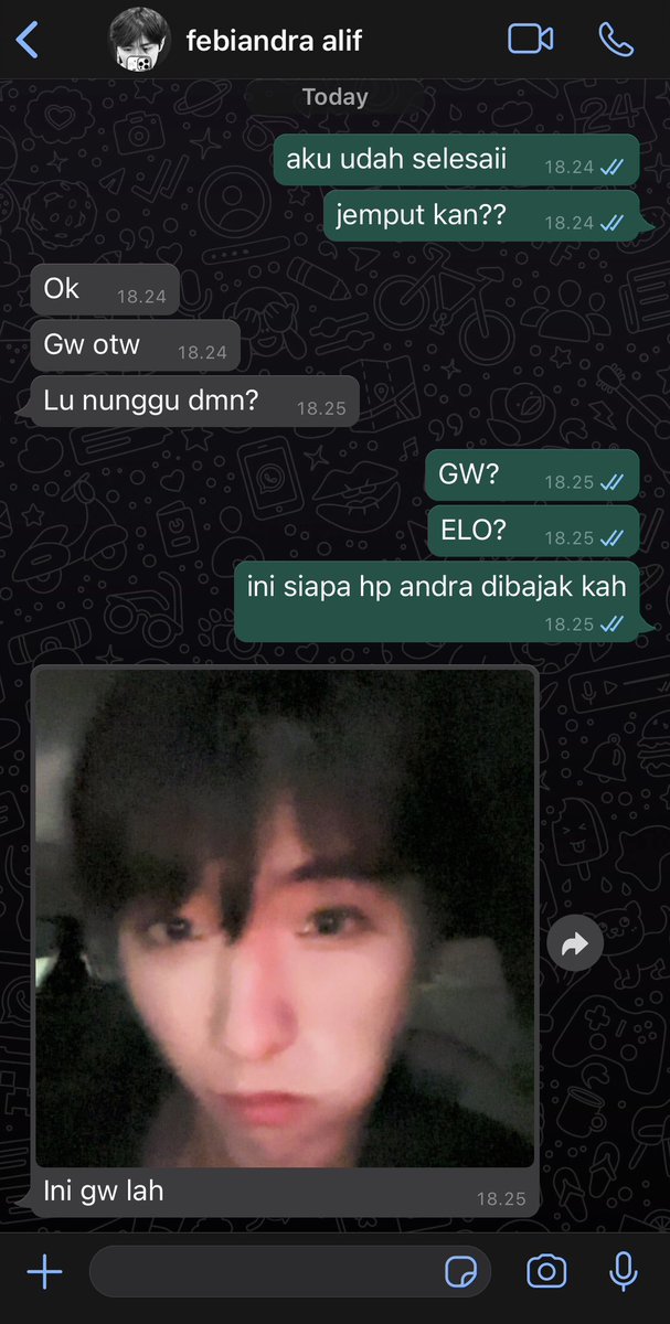 scentslaven's tweet photo. malam minggu artinya?? scentslaven satnight prompt!! :D hehe..

gimana reaksi kalian kalau pacar kpop kalian tiba-tiba typingnya berubah? misal jadi pake gue-lo atau sebaliknya. atau vice versa kalian yang prank mereka juga boleh 😋

i’ll go first and feel free to qrt anytime 🤍 https://t.co/eTNbKfb4hx