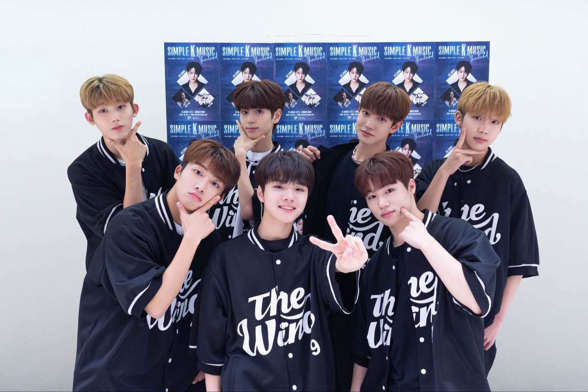 [📸] #더윈드데이 #THEWINDDAY 

23.08.26
<Simple K Music>

태국의 더위도 잊게 해주는
짱윈드의 갓벽한 무대

위즈의 응원 덕분에 
멋진 무대 했어요🥹❣️

💙오늘도 위즈와 좋은 추억 쌓기 완료💙

#더윈드 #THEWIND #The_Wind
#신재원 #김희수 #타나톤
#최한빈 #박하유찬 #안찬원 #장현준