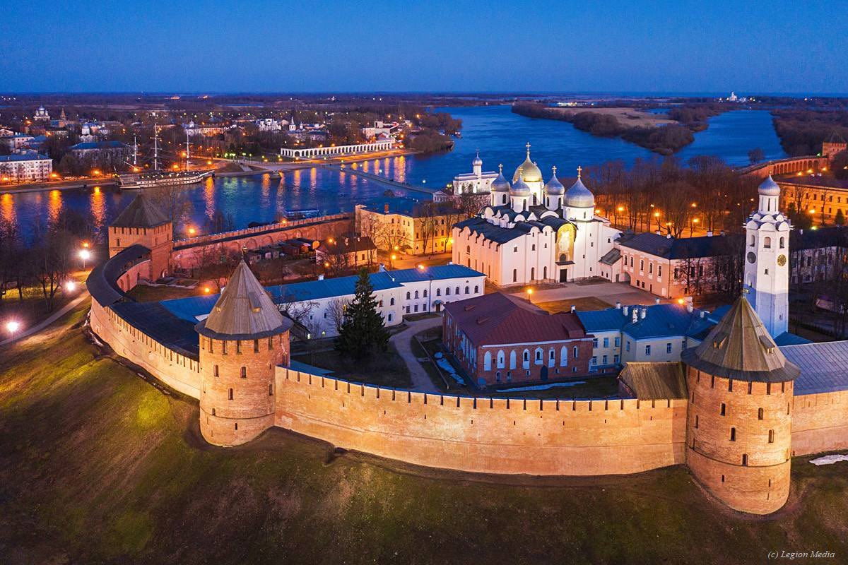 Russia's tweet photo. 🎉 Today #VelikyNovgorod - the historical centre of Russian statehood - turns 1164!

No wonder it’s a place of medieval architectural marvels such as Russia’s most ancient kremlin &amp; oldest stone monument – Sophia Cathedral which are included in the @UNESCO World Heritage List. https://t.co/ihwzBwgr9y