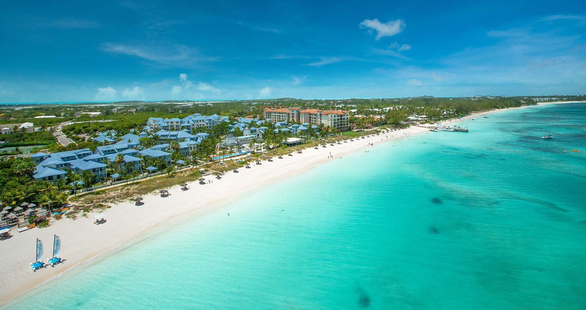 Mark_Brown's tweet photo. Next stop - Turks &amp; Caicos!! 
#ASTACaribbeanShowcase #CaribbeanIsCalling
#GraceBayBeach #Islandlife #TurksAndCaicos #BeautifulByNature
#BeachesTurksandCaicos
#IslandBreezeTravel https://t.co/iEVZ4gTmIO