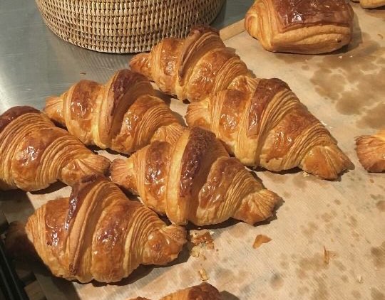 wandervoyage's tweet photo. Days in the city 🥐💭 https://t.co/0Vz5DhsLAu