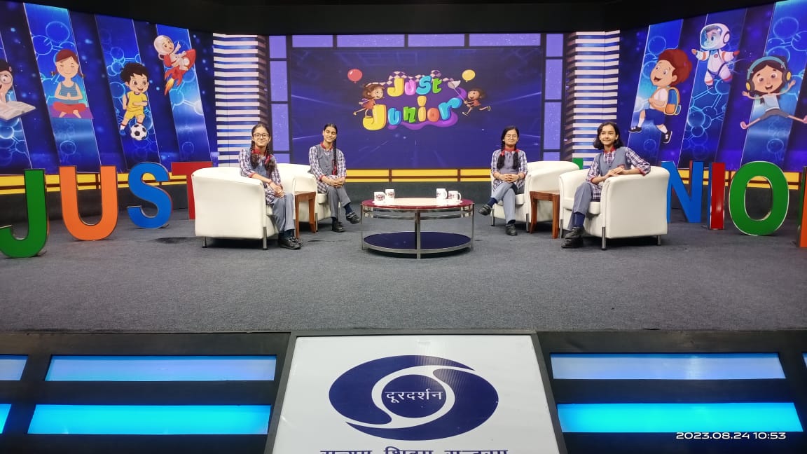 The students and teachers of Kendriya Vidyalaya Tagore Garden visited Doordarshan Bhawan, New Delhi on 24th August 2023 to be the part of the show 'Just Junior'. 
The topic of the show was 'How to tackle violent Behaviour'.
#ddnational #doordarshan #JustJunior