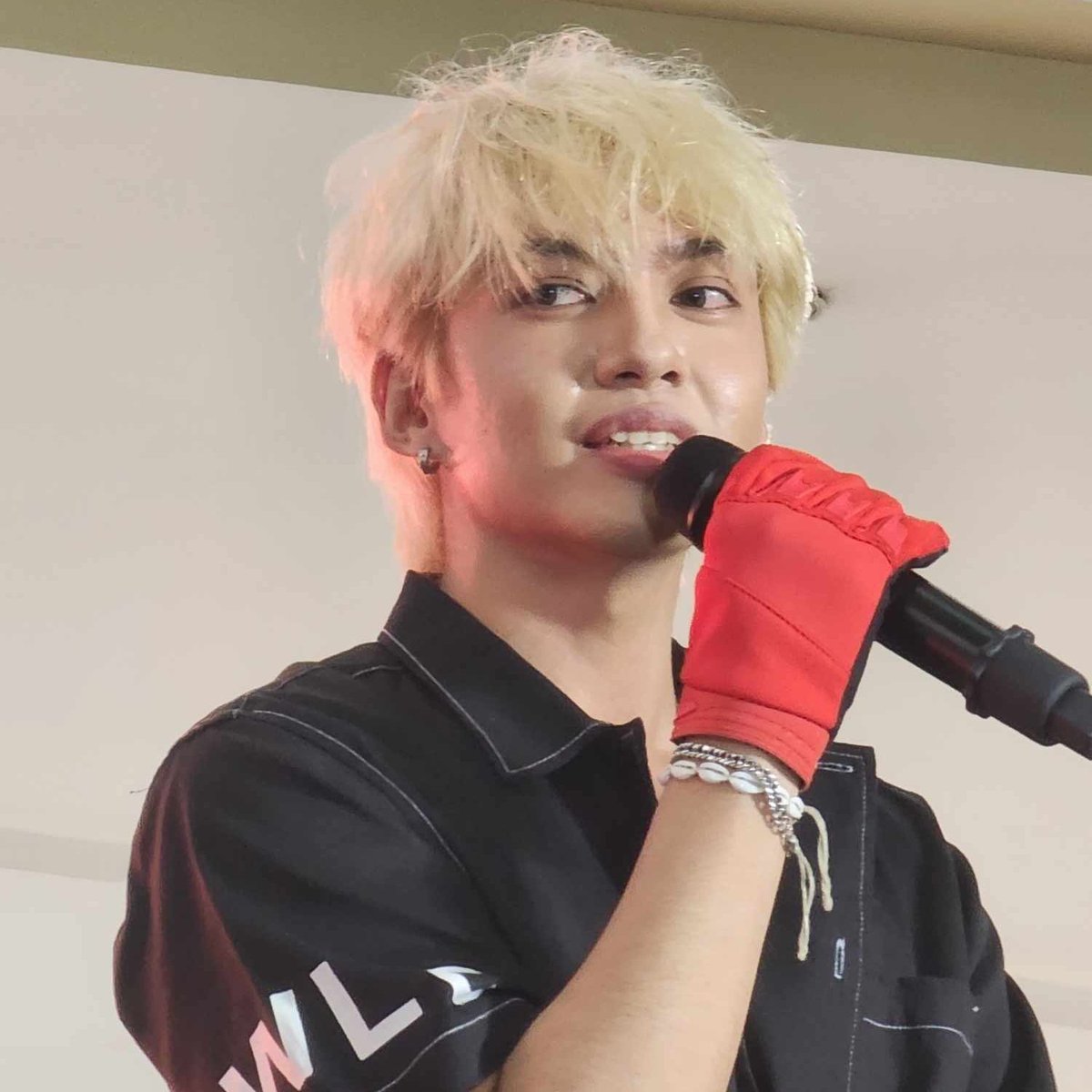 _allisonjap's tweet photo. He's fighting for the same dream, just in different timelines under the same galaxy.
One of the finest talents our country has.From Zpop to Ppop, you will always be THE Joshuel Bautista.
We love you so much okay?
U in blondeπ₯
πΈ @cbrArtistry and @k_ng_ppop
#EclipseJoshuel https://t.co/IGxqkNVOwL