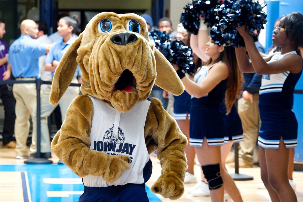 JJayAthletics's tweet photo. Happy National 🐶 Day!!

🐾 🐾 🐾 

#GoBloodhounds x #cunyac x #JohnJayCollege x #whydiii x #ncaadiii https://t.co/iu67VGr3wQ