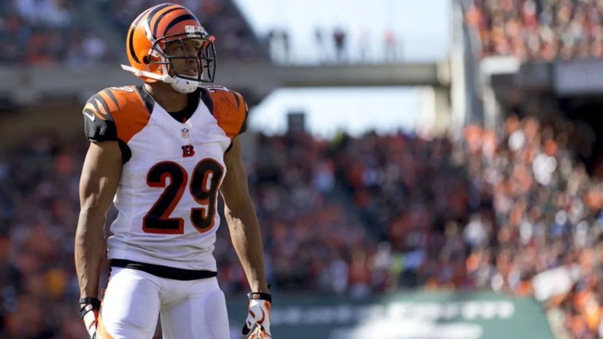bengalsgraphic5's tweet photo. Name a Bengals player you loved that people normally wouldn’t say

I’ll start

Leon Hall https://t.co/tl3qFPEgQc