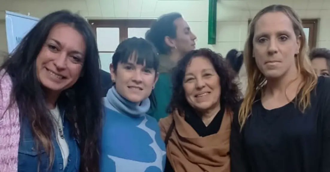HospitalRossiLP's tweet photo. Nuevo curso de formación para el acompañamiento de trayectorias laborales de trabajadorxs que ingresaron con la Ley de Cupo Laboral Travesti Trans 🏳‍⚧

💪🏻 Seguimos ampliando y fortaleciendo políticas de integración y de garantías de derecho.
@SaludBAP @nkreplak @alexiannavarro https://t.co/GztPWm6FpL