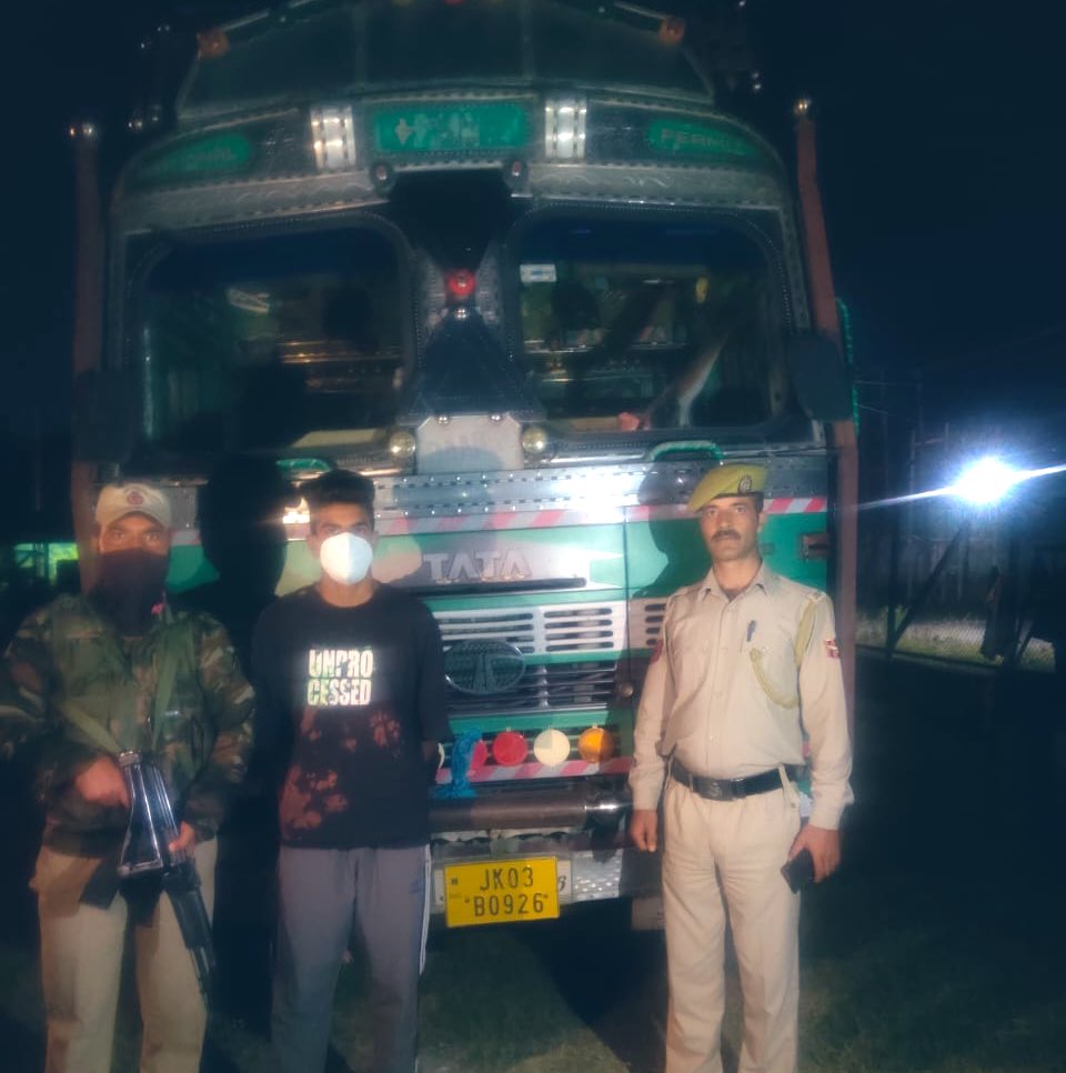 One vehicle lifter namely Yasir Mushtaq  S/o Mushtaq Ahmad Ahanger R/o Khar Mohalla Khonmoh arrested for stealing a truck. FIR No 87/2023 U/S 379 IPC was already registered at Panthachowk PS. The Truck was recovered from sofi mohalla near DPS School Panthachowk.