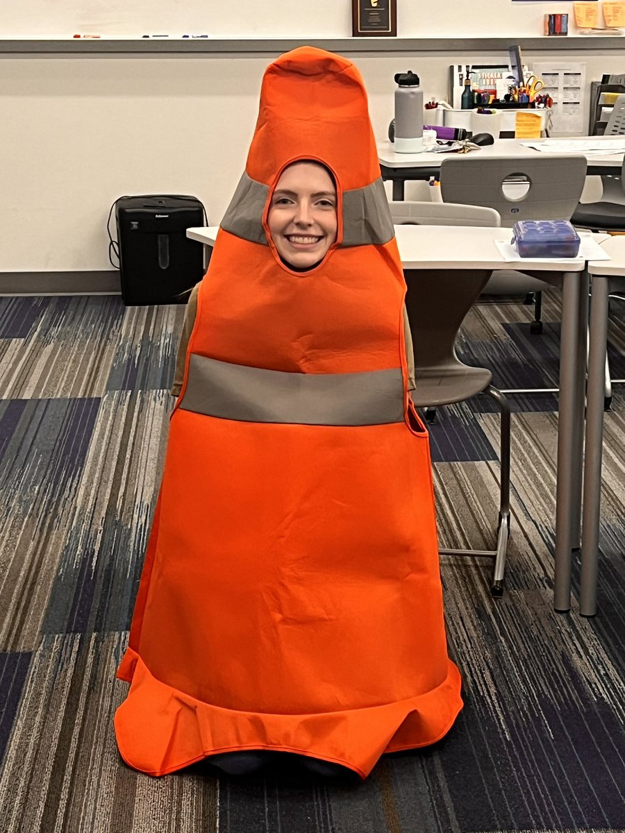 hoyt_teacher's tweet photo. The best part of this theme day was that half of my kids did not even acknowledge the costume ๐๐ #ConstructionDay #WeWereBuiltForThis https://t.co/9wxYTjIqg2