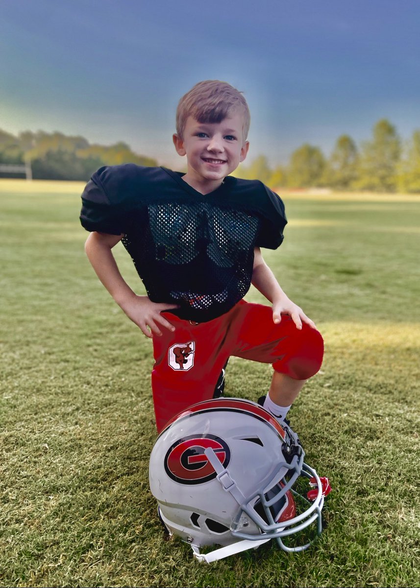 GHSCoachDillin's tweet photo. A little Saturday morning practice before it heats up! 🔴🐘🏈 #6uRedElephants #GoRedElephants https://t.co/z24u1ouJah