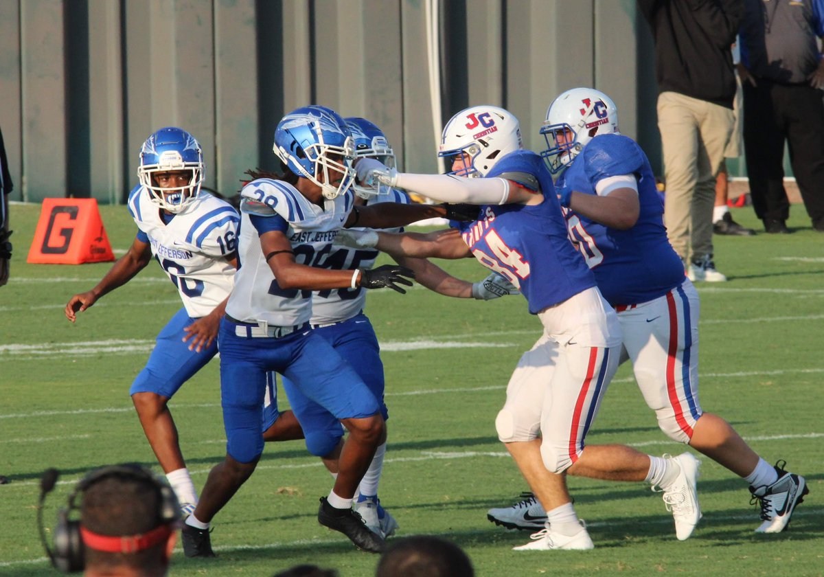 BorneDayton's tweet photo. John Curtis Jamboree 2023
Coach JT “This is why we take no days off!” 👏🏻👏🏻👏🏻
@CurtisFootball1 @Curtis_Patriots https://t.co/gDyBzn5eoi