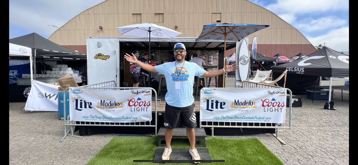 ShaunLatham's tweet photo. Rented out my mobile bar for the weekend in Ventura, CA! The biggest cornhole tourney in the world. Spencer Makenzie’s, the #TheThrowDown! Official @WhiteClaw bar. https://t.co/UkURqOP2pg