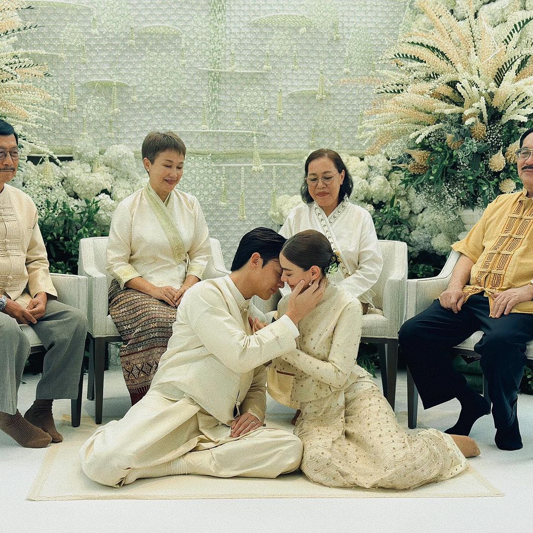 Tnj_512's tweet photo. เป็นพิธีที่อบอวลไปด้วยความรัก🥰🤍#หมากคิม https://t.co/ozi8YV6RKY