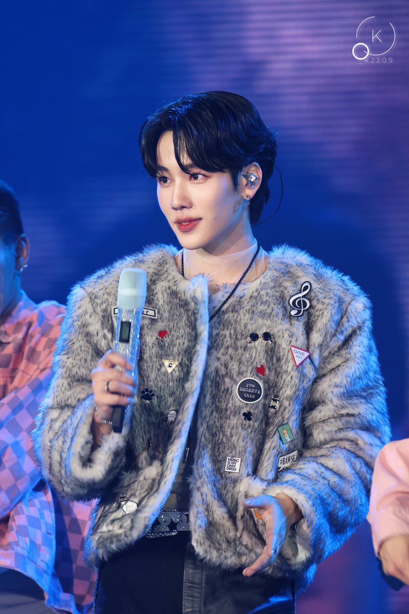 _k2205's tweet photo. ใครจะไม่หลงเสน่นี้ ~ 🥹✨

#WarismConcert_Day1
@warwanarat #warwanarat https://t.co/BDctFpna3B