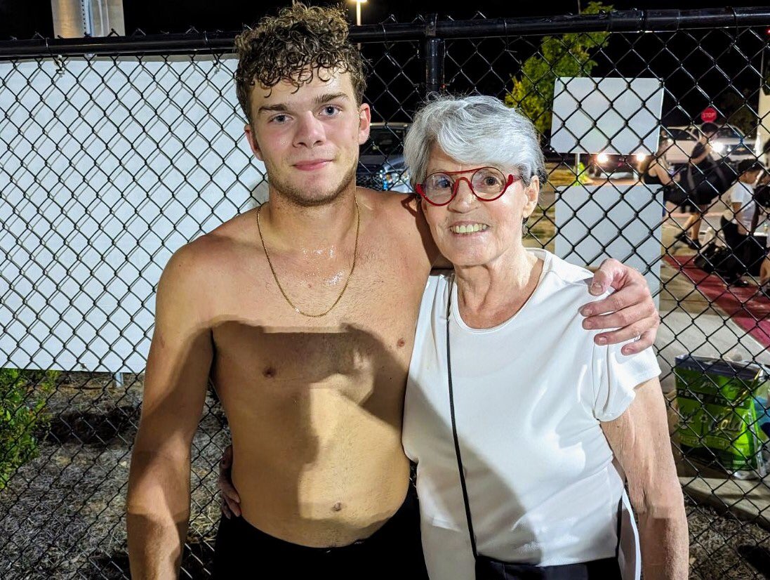 LukeButchka's tweet image. Great and gritty “total” team W against Indian Land HS Thur.! Coaches did a great job prepping us!  Awesome to run the rock again and put points up for @Atlantic_Armada. Blessed to have lots of fam in the stands to support me!  #famfirst #ArmadaFB #keepgrinding