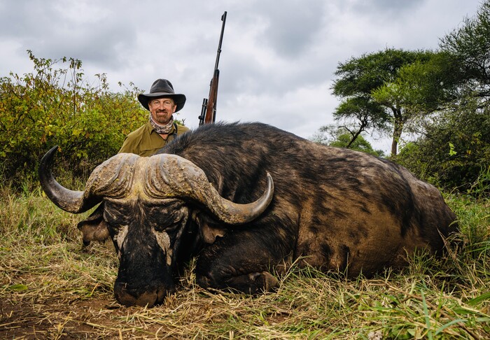 OUTDChannel's tweet photo. Chris Dorsey and Steve Hicks hunt Cape buffalo in Tanzania in this adrenaline-filled safari adventure.
Sporting Classics TV with Chris Dorsey / ALL NEW SUNDAY AT 10:30 AM ET.
#FindYourAdventure #hunting #hunt #capebuffalo #buffalohunting #africa #Tanzania https://t.co/R8oVw6e5Vf