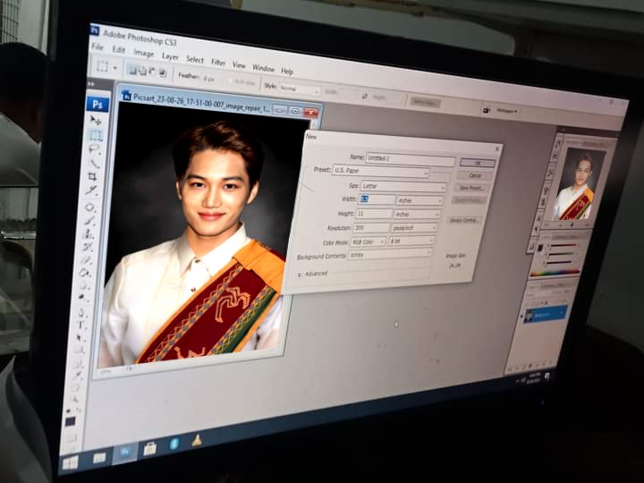 rkjiluvbot's tweet image. “pa-print po”
“jowa mo neng?”
“yes po”
“pareho kayo ng jowa nung nagpa-print kahapon”