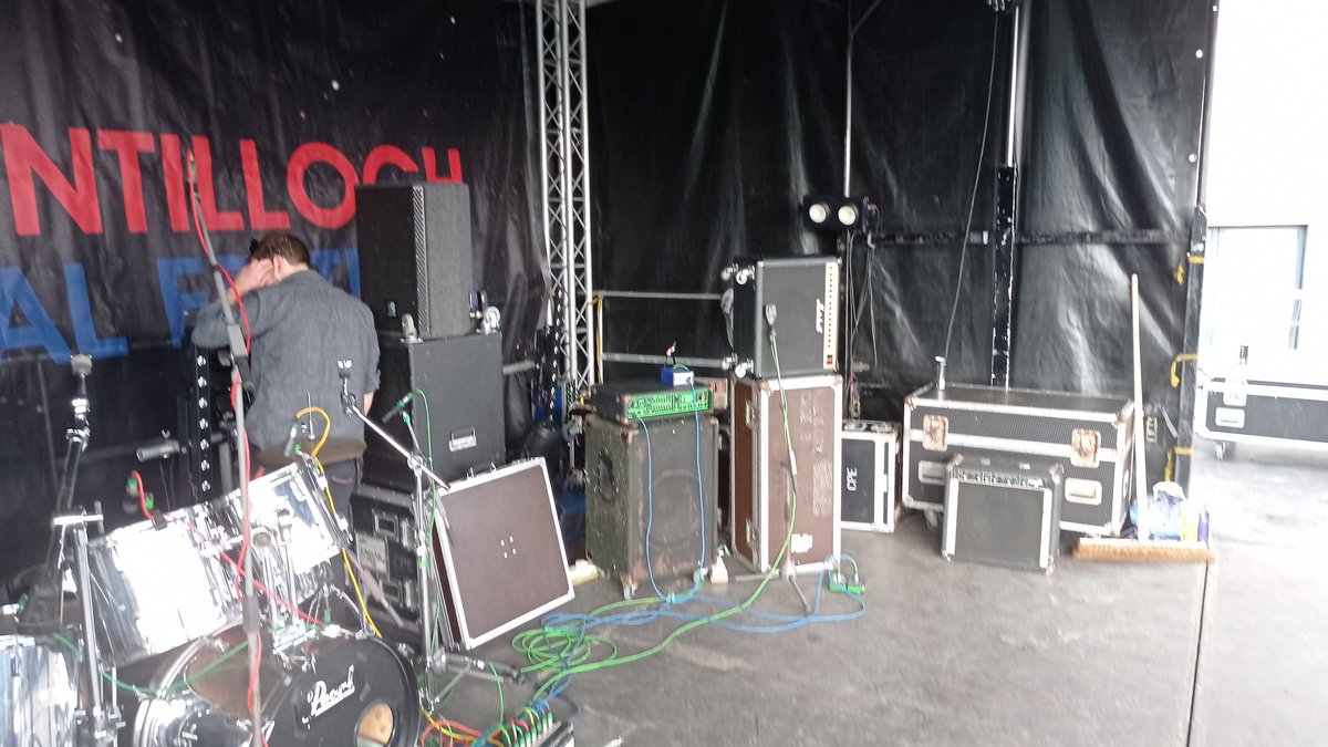RFM_Audio's tweet image. Finished setting up for the Festival in Kirkintiloch. Excited to get this started!