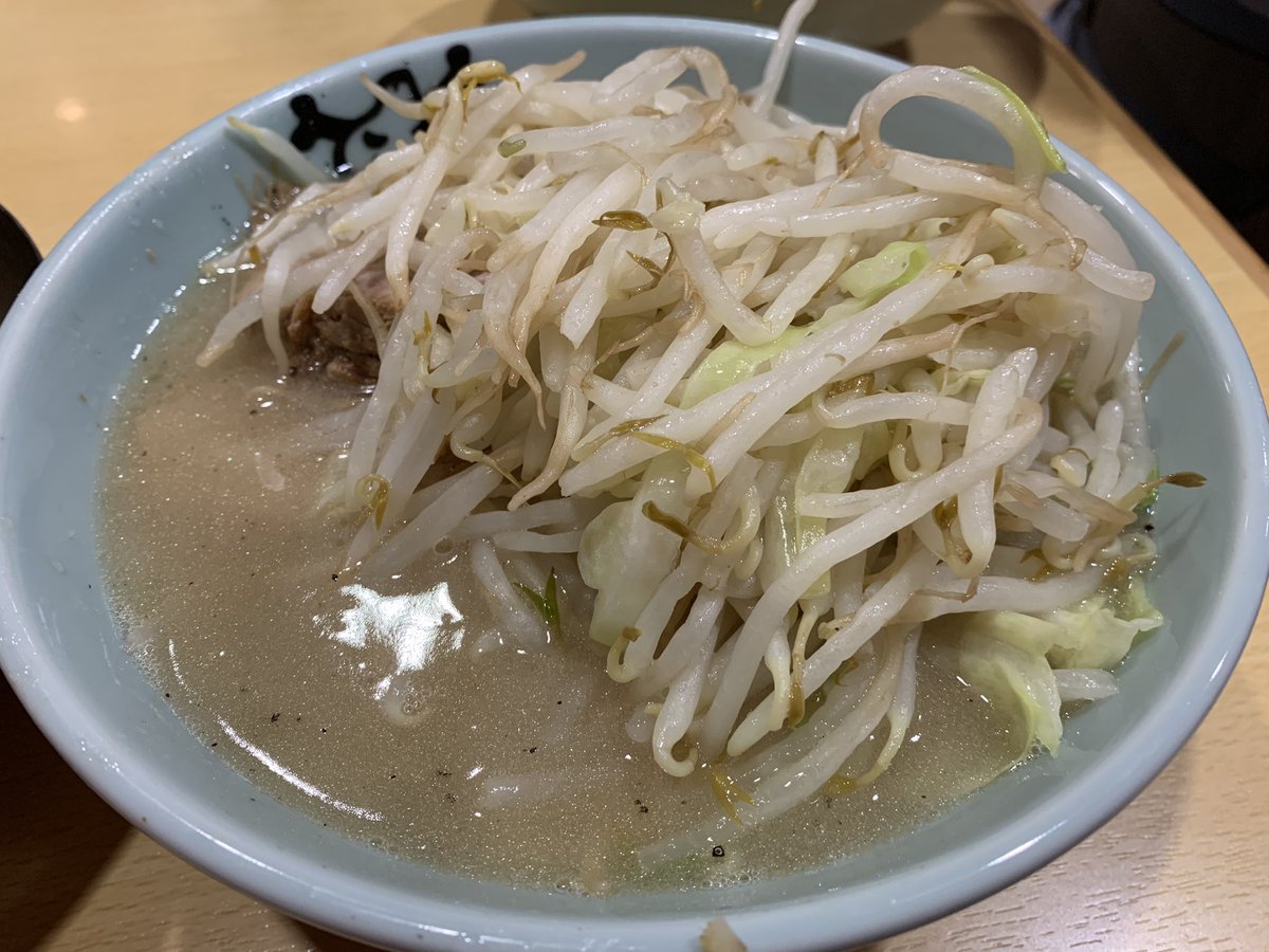 rhamenman's tweet photo. ◆ラーメン二郎 八王子野猿街道店2 なみのりつけめん（麺半分）
なみのりつけめんと聞いて堪らず訪問しました！24周年おめでとうございます！前回と変わらぬうまさだが、私生活の方はいろいろ変わって感慨深かった。無理言って食べさせてくれてありがとう。 https://t.co/48kn1JpZCp