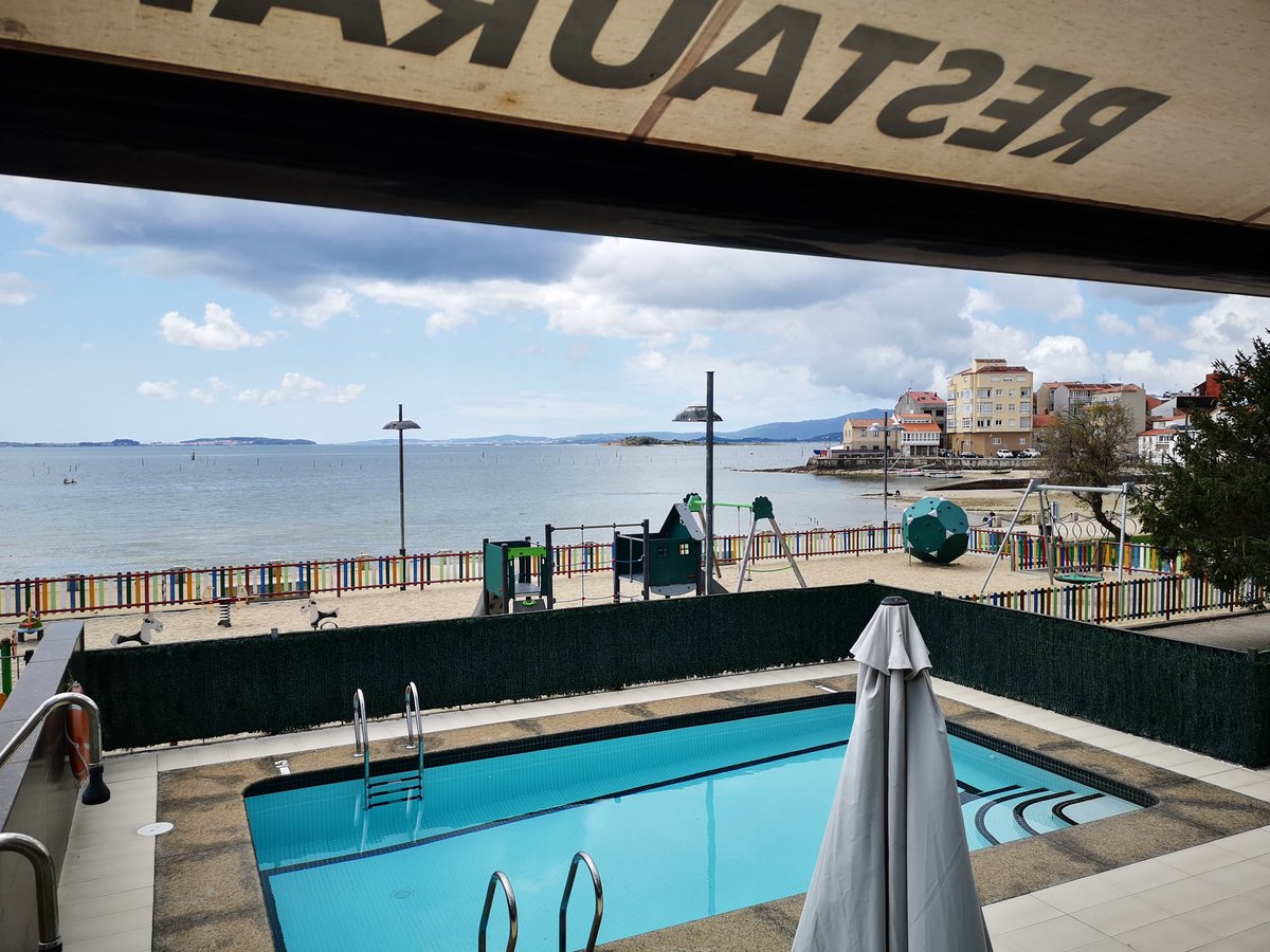 HotelCarril's tweet photo. - Helado de Dulce de Leche 🤤

¿Te gusta el plan? 🤔 
.
Ven a #Galicia y Simplemente #SienteCarril
.
¿Reservamos? 😉 ☎ 986 511 507 │#PacksRegalo│#Escapadas │#Actividades │#Enoturismo https://t.co/linhTcZHJe