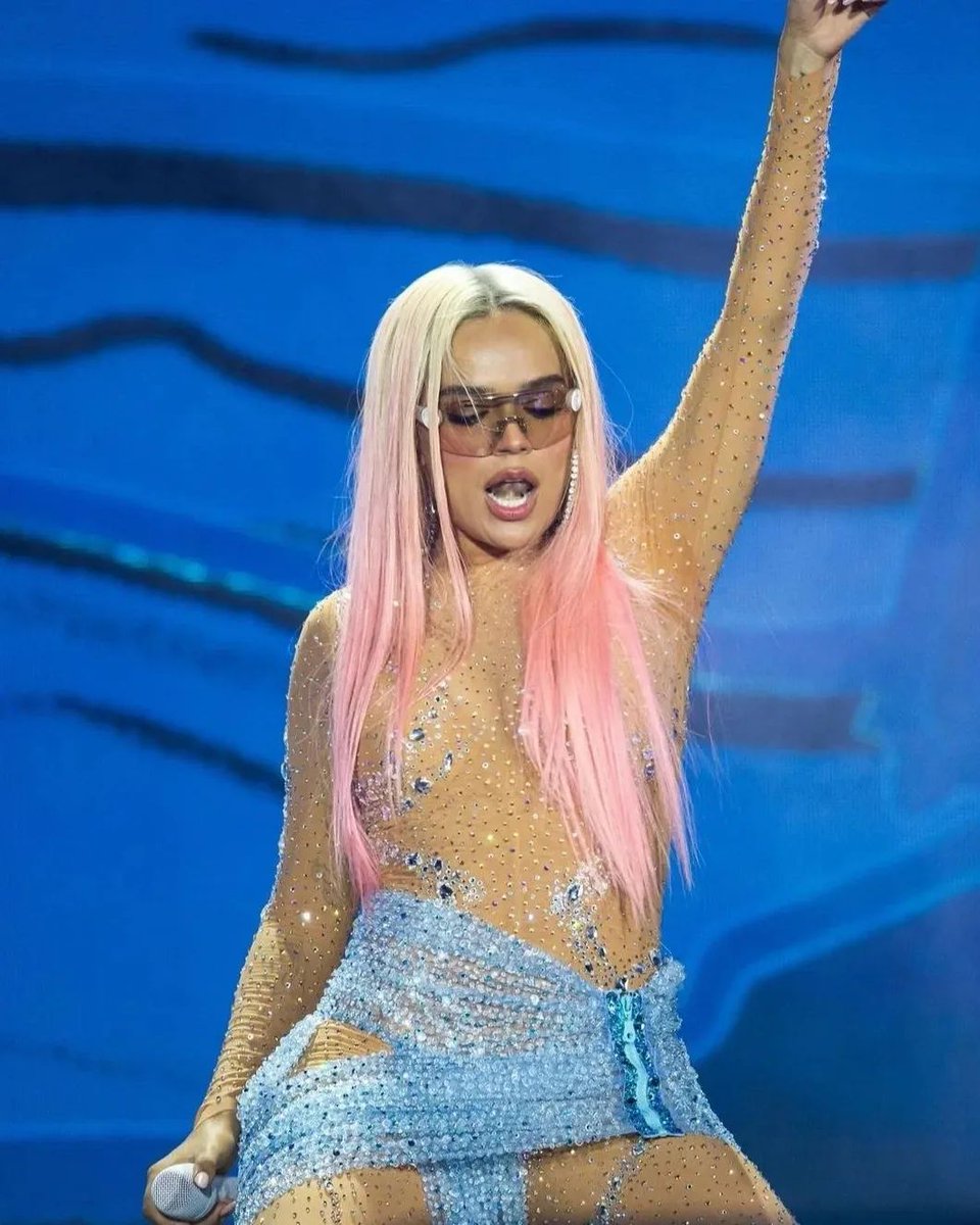 KarolGWW's tweet image. Karol G is so flawless. 💕