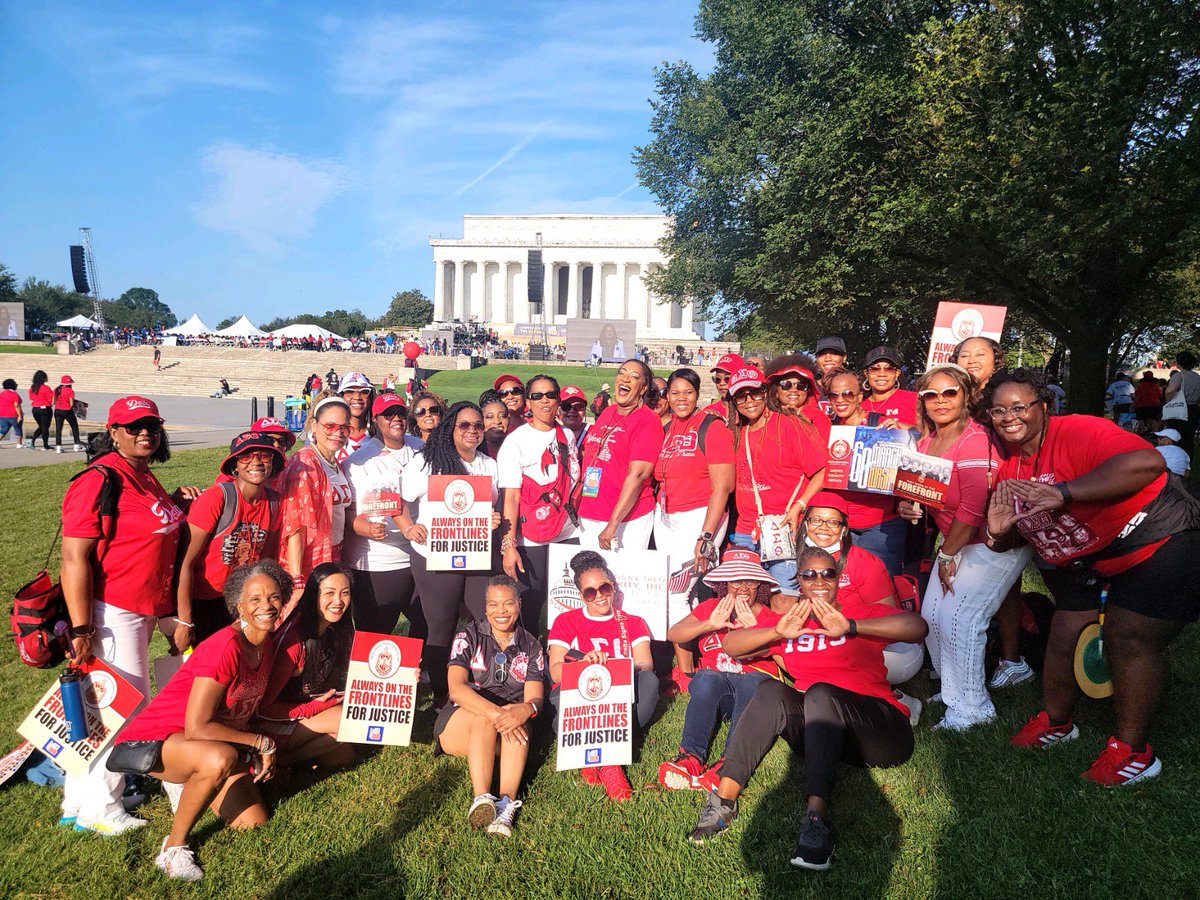 SBunnWard8's tweet photo. Ready to March! #notacommemorationacontinuation #mow60 #dst1913 #thefcac #deltasmarchonwashington #socialaction @dstinc1913 @TheFCACDST https://t.co/Llq3f53VqY