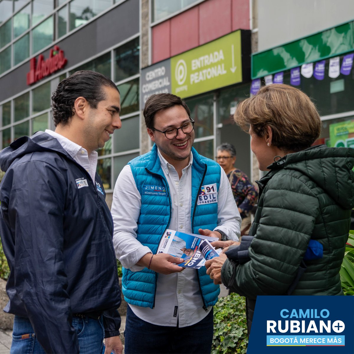 camilorubianobe's tweet photo. 🗣️🌆Caminamos hacia cada uno de ustedes, con el propósito de escuchar sus voces y entender sus necesidades. Porque la política es una construcción colectiva. #BogotáMereceMás. 1️⃣5️⃣💙#CD15 #AlConcejo #BogotáMereceMás #VOTACentroDemocratico