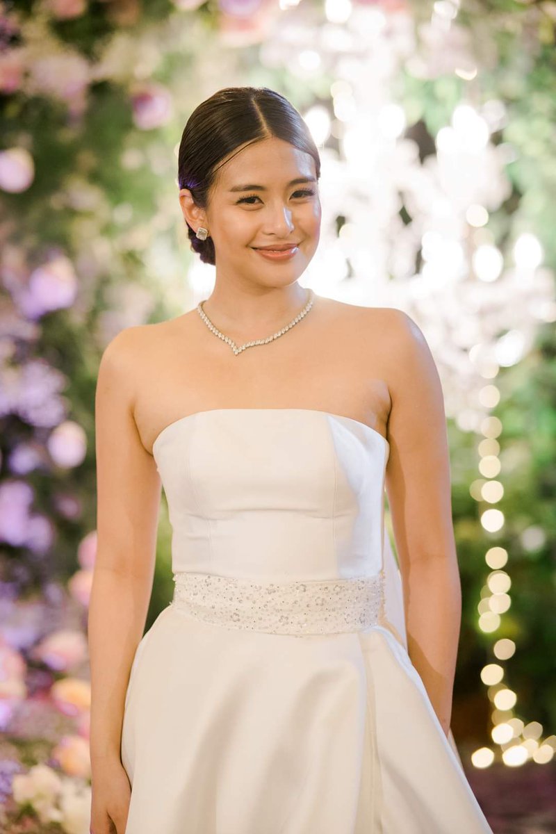 JoshBiOFC's tweet photo. Alexandra Zhang! @gabbi 

Photos from Bagong Litrato on facebook

#UnbreakMyHeart #GabbiGarcia #JoshBi https://t.co/RhB0ZEepl6