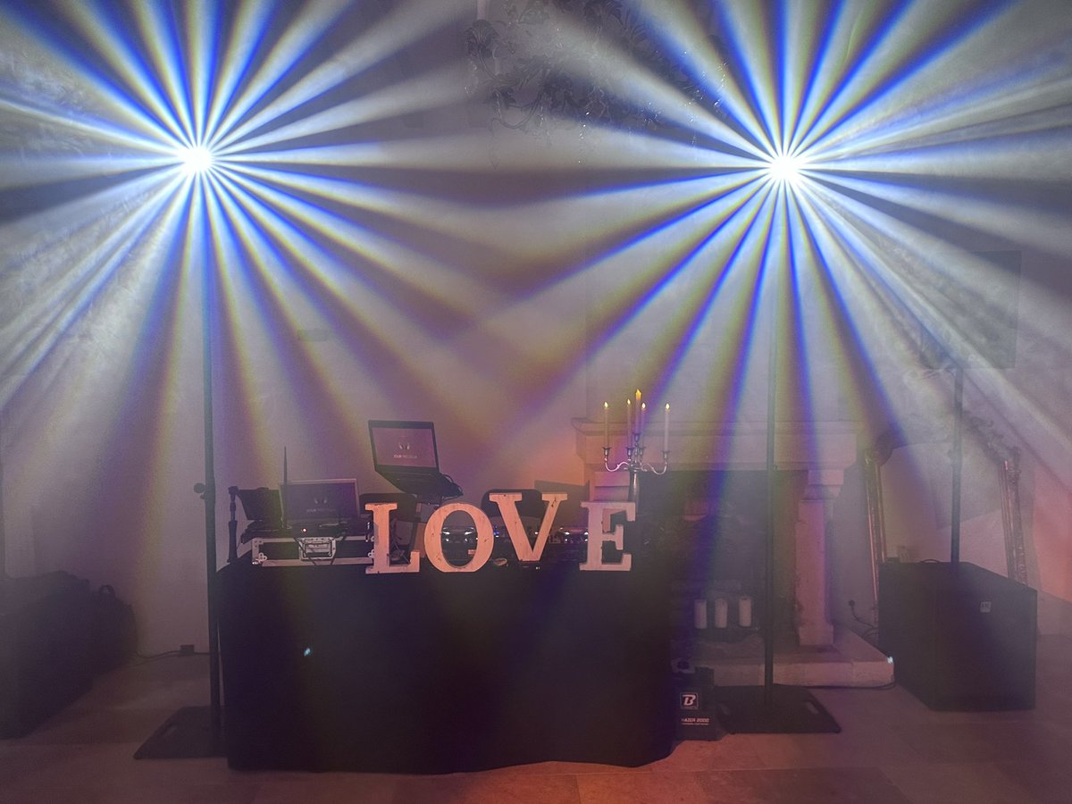 JourPrecieux's tweet photo. Love is all you need ! 👰‍♀️🤵🏻 #dj #djmariage #djparis #mariageparis #jourprecieux #djmariageidf #event #mariage #weddingplanner #mariage2024 #mariage2025 https://t.co/VFOV9RCsJv