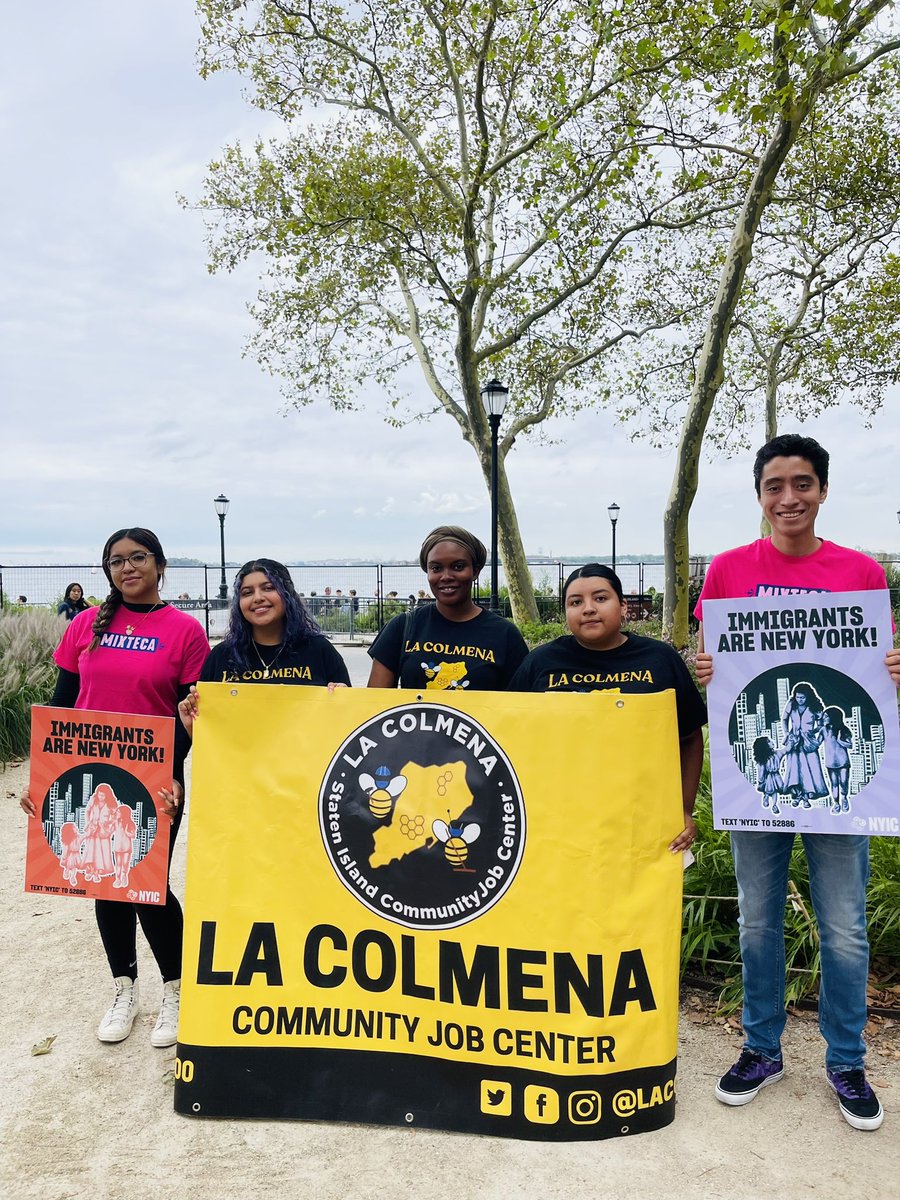 LaColmenaNYC's tweet photo. 🧵1/2 On Thursday, we joined @thenyic, @32BJSEIU, @NYCETC_org, @MixtecaOrg @MaketheRoadNY &amp; allies, to call on @SecMayorkas &amp; @POTUS to #ExpandTPS to support asylum seekers in need of work authorization now. https://t.co/B9sHVDwbzi