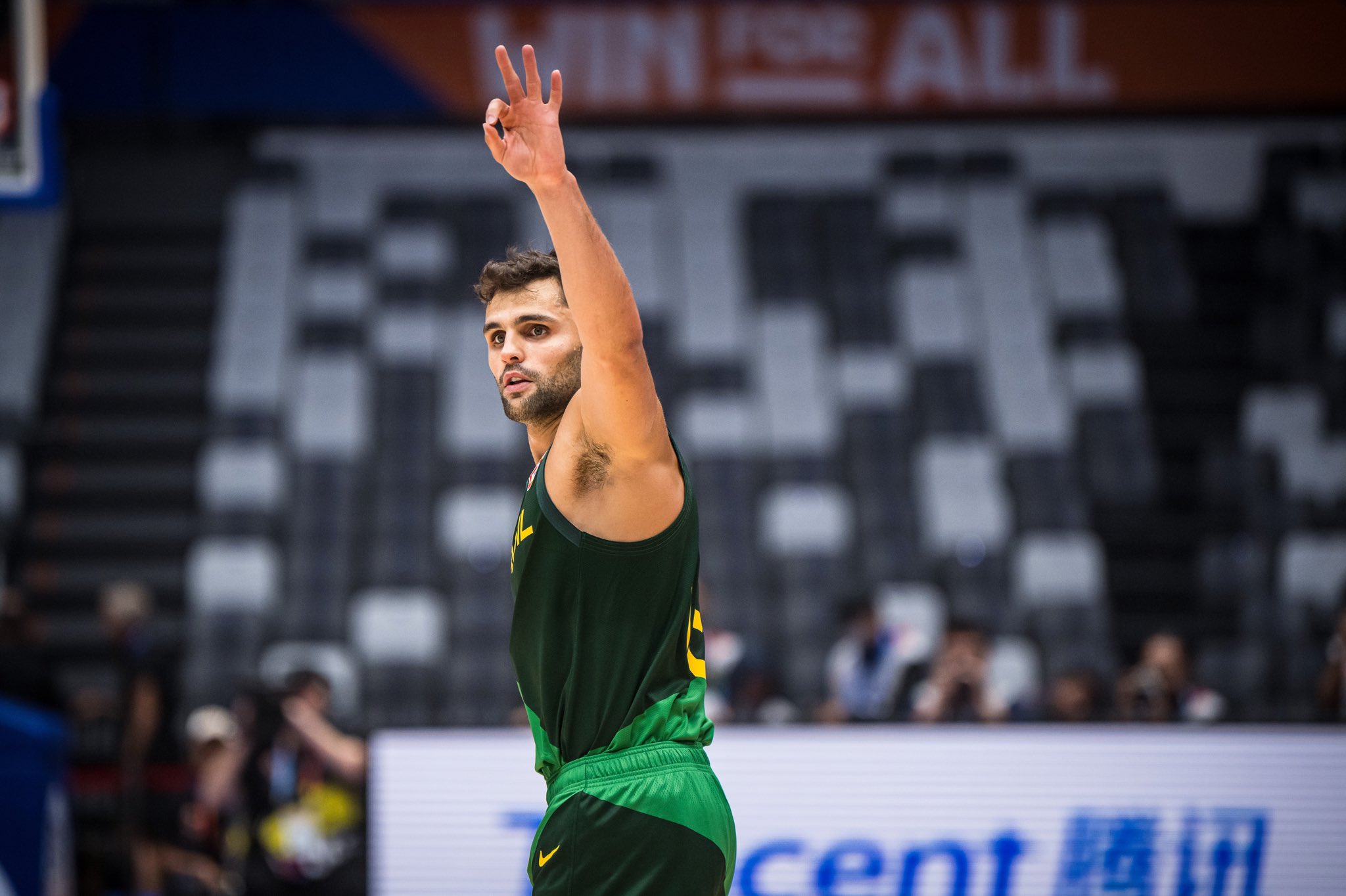 Único brasileiro na NBA, Raul Neto sonha com retorno da seleção de basquete  aos Jogos Olímpicos