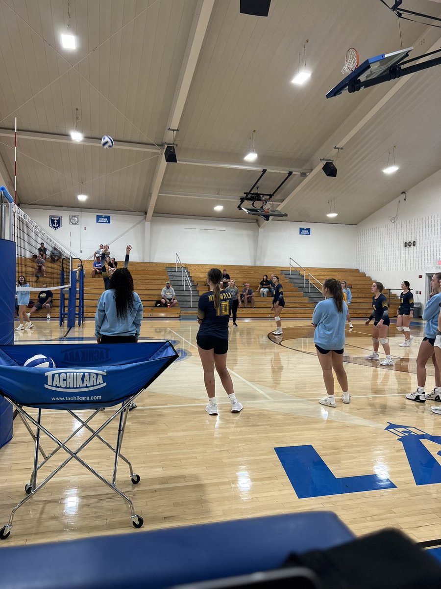 norwalk_vball's tweet photo. Its Game Day @DanburySchools !! 💙🏐💛 https://t.co/xTLbIzZKuK