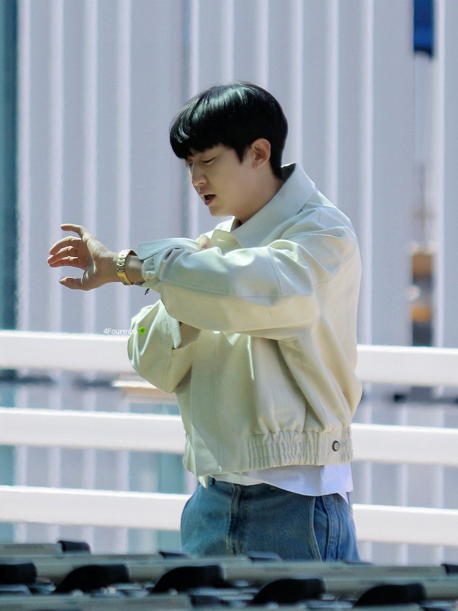 4fourmbb's tweet photo. 230826 엑소 인천공항 출국
찬열♡
너무 귀엽당~~ㅠㅠ

#엑소 #EXO 
#엑소찬열 #찬열 #CHANYEOL https://t.co/cCcl1elkoR