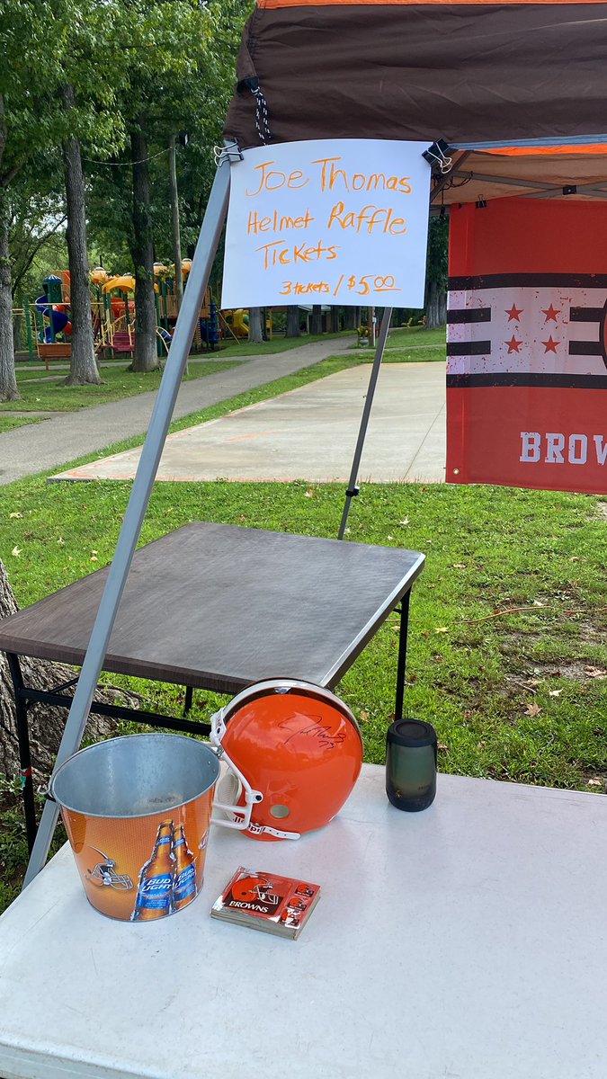 bert_valentine's tweet photo. Come visit us @ Jonathan Bye Days!!! #DawgPound https://t.co/ypQRRDBCSw