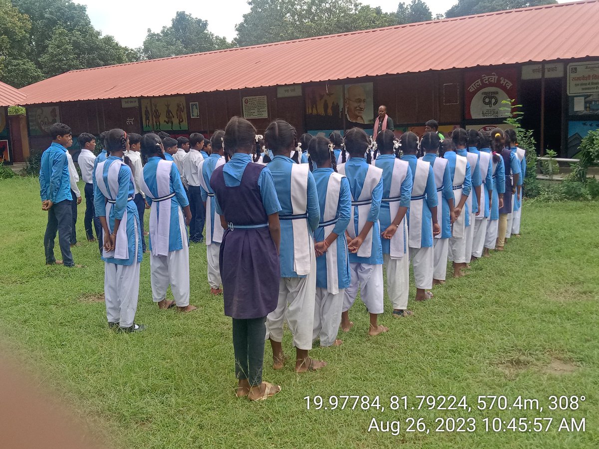 DhaniramNetam3's tweet photo. Date 26/08/23 ko balenga block baderajpur me schooli bacho ko larwa nast avm malaria dengu bimari ki jankari dete huye
#Embed2Endmalaria
@Azadfhindia @sksomya @Avdheshsingh_ https://t.co/3YAfus4sLr