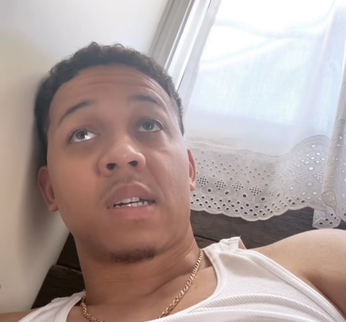 Pvnk420's tweet photo. @LilBibby_ bibby looking dumber as he still makes us wait for TPNE https://t.co/jnASd0kdCj