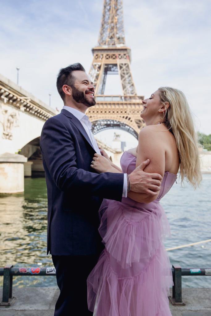 Mohans_Tailors's tweet photo. Thrilled to see the stunning @mohans_tailors #bespoke #suit crafted for client Morgan Feldman's 13th anniversary photoshoot in Paris ๐ซ๐ท. Happy Anniversary Morgan & Diana! ๐ Explore our #ultimatelevelofbespoke craftsmanship. โ๏ธ๐
Victor Mohan 2126970050 https://t.co/TbAH3oGA5R https://t.co/BBbVTxVv3b