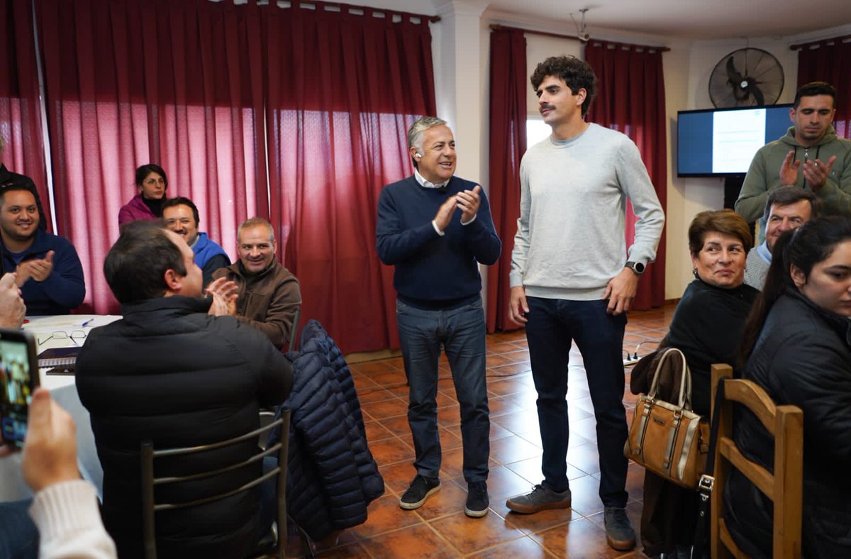Con muchísimos mendocinos conectados en toda la provincia, comenzamos a trabajar en simultáneo en los 18 departamentos donde quedarán planteadas ideas y proyectos para el desarrollo de #Mendoza. 

#QueremosLoMismoQueVos <a href="/FrenteCambiaMza/">Alianza La Libertad Avanza + Cambia Mza</a>