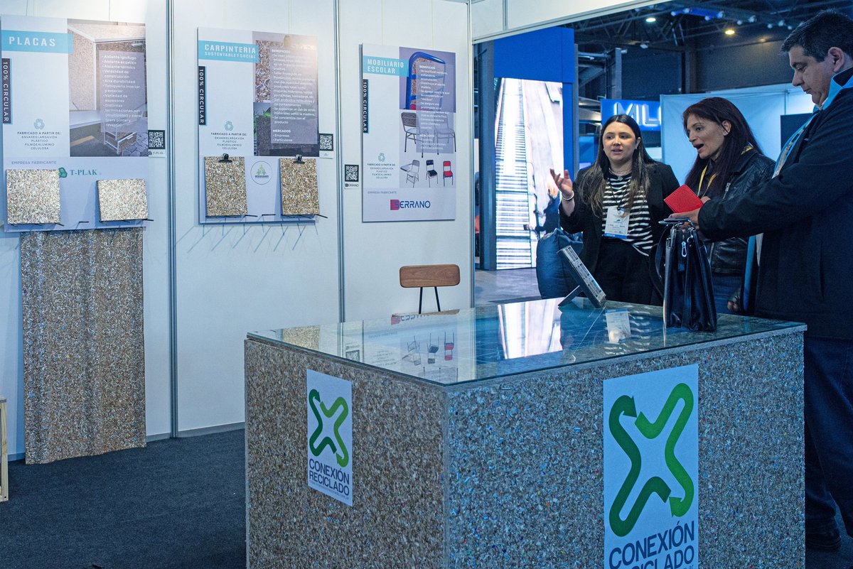 serranosaprensa's tweet photo. 💬 La Expo tuvo la presencia de más de 30 parques nacionales y centenares de empresas de distintos puntos del país. Serrano tuvo su espacio de la mano de nuestros aliados estratégicos de Conexión Reciclado, plataforma especializada https://t.co/qk4zKRmzDQ