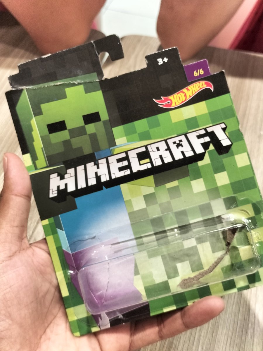 thedrepacific's tweet photo. went out to the arcade today and thought i won minecraft hotwheels. i never felt so betrayed in my life. lmao 😆😭 https://t.co/PH4eyoFl3Q