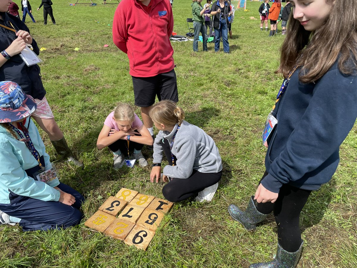 GGTonNorth's tweet photo. Team building time @FoxleaseTAC #welliesandwristbands @GGKentWeald @Guiding_LaSER @Girlguiding https://t.co/XL0cMKmyhx