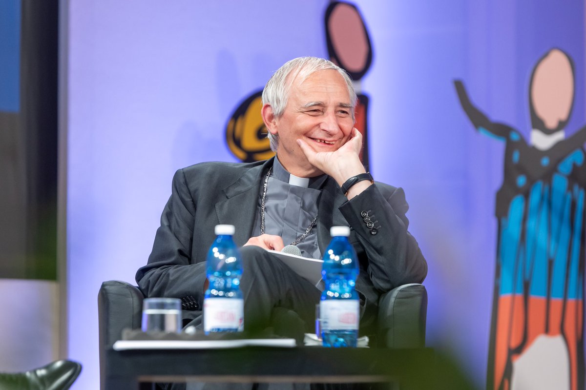 AC1868's tweet photo. In diretta dall’Incontro nazionale delle presidenze diocesane di Ac a Castel Gandolfo l’intervista al Card. Matteo Maria Zuppi 
​
➡️ https://t.co/KALzQSHdms https://t.co/V1sdmqiywz